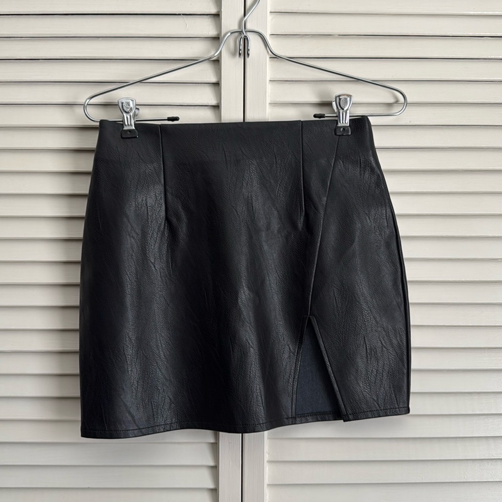 Super down Faux Leather Mini Skirt